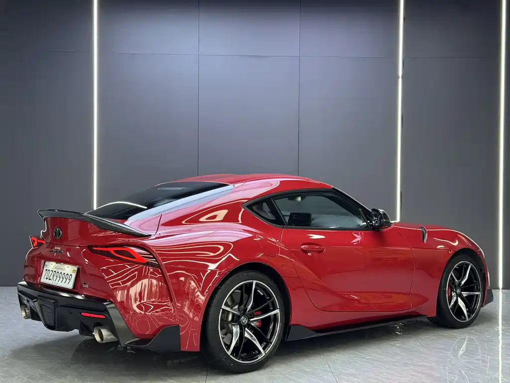 Toyota Supra — миниатюра 7