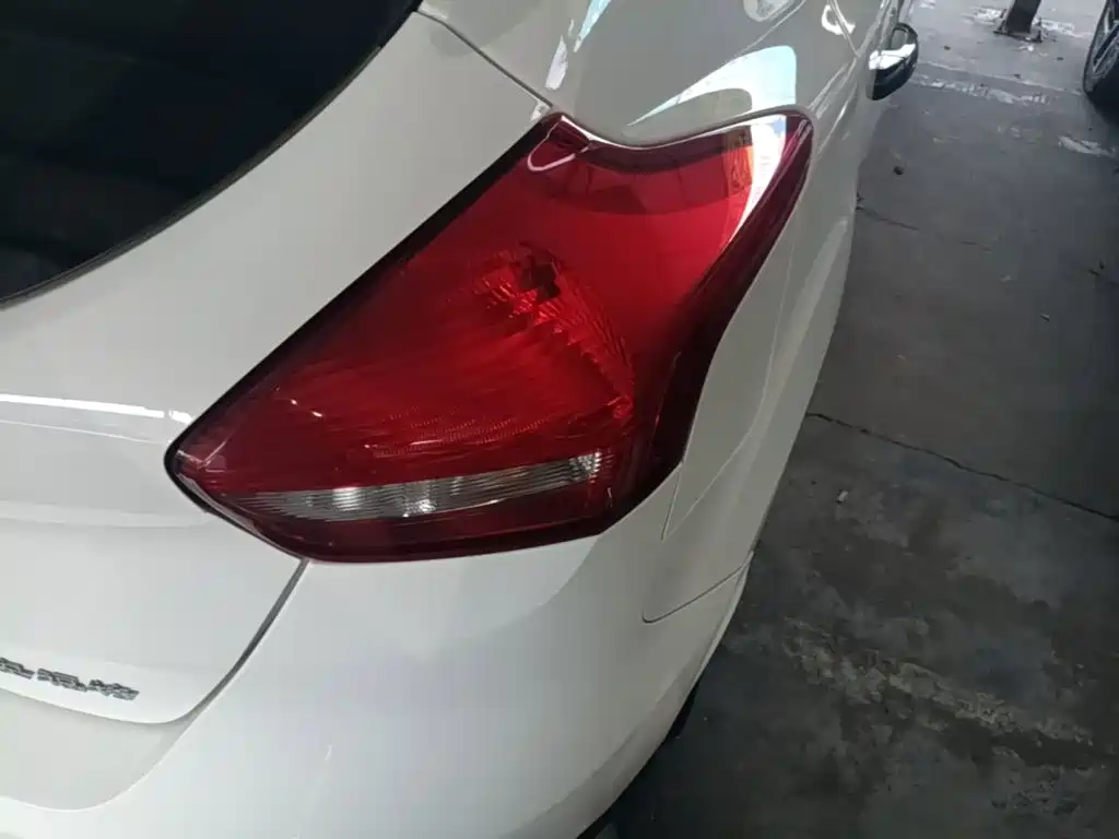 Ford Focus — миниатюра 8