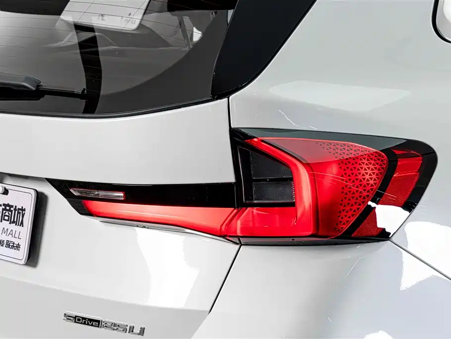 BMW X1 — миниатюра 8