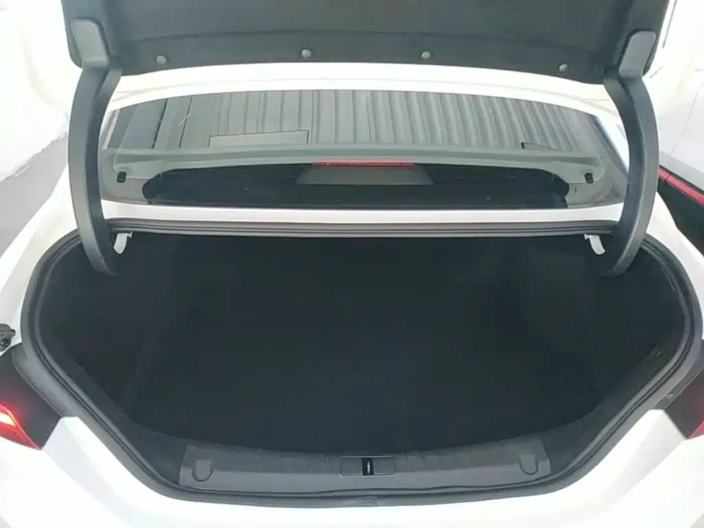 Geely Binrui — миниатюра 19
