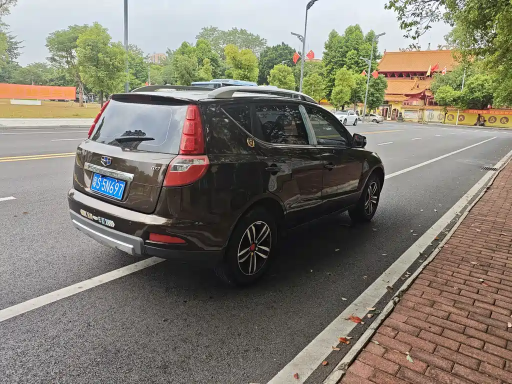 Geely GX7 — миниатюра 8