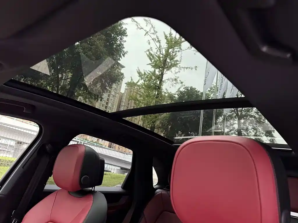 Porsche Cayenne — миниатюра 7