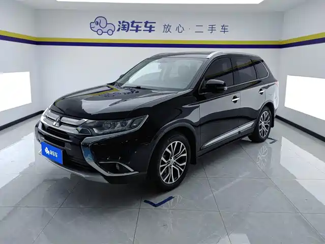MITSUBISHI OUTLANDER 2018