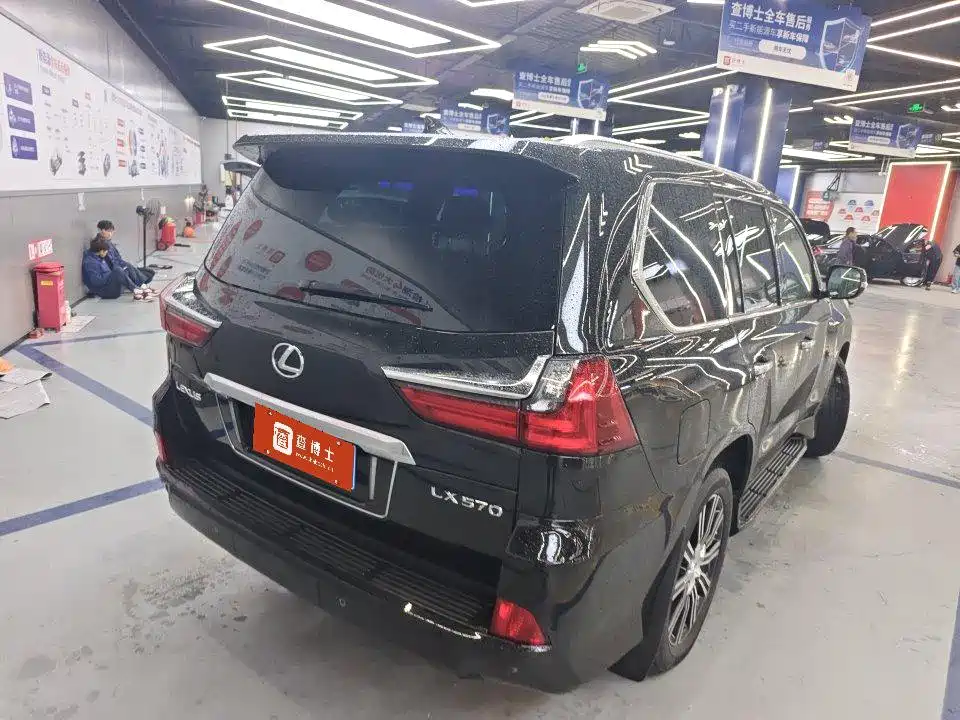 Lexus LX — миниатюра 2