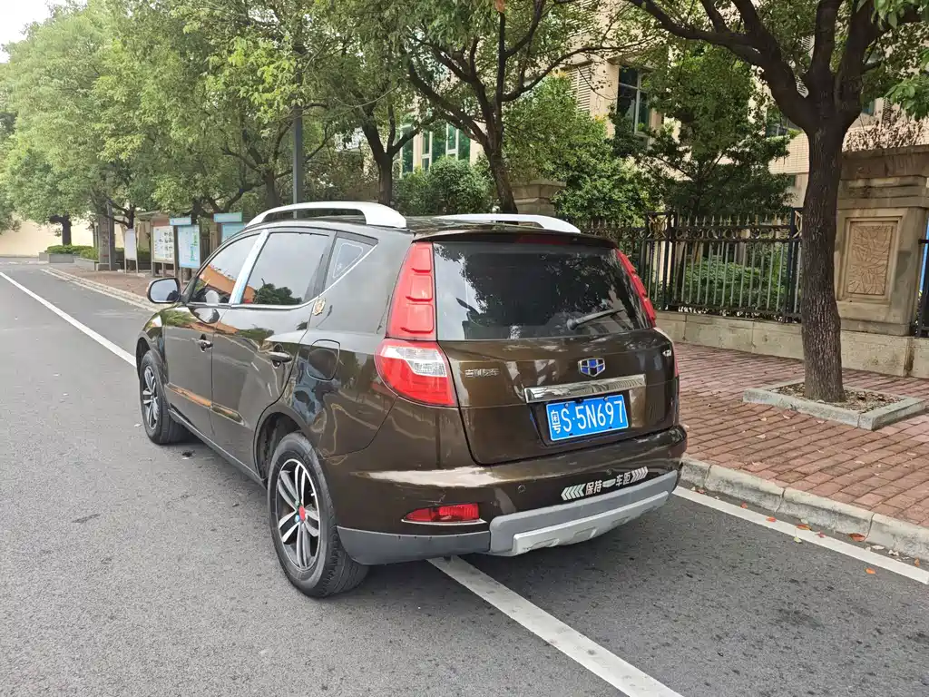 Geely GX7 — миниатюра 7