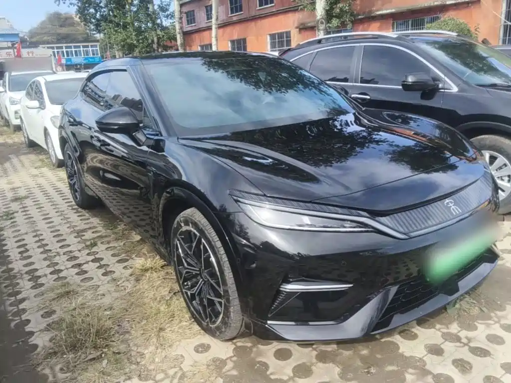 BYD L EV — миниатюра 4