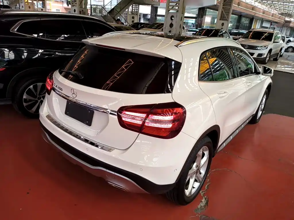 Mercedes-Benz GLA — миниатюра 7