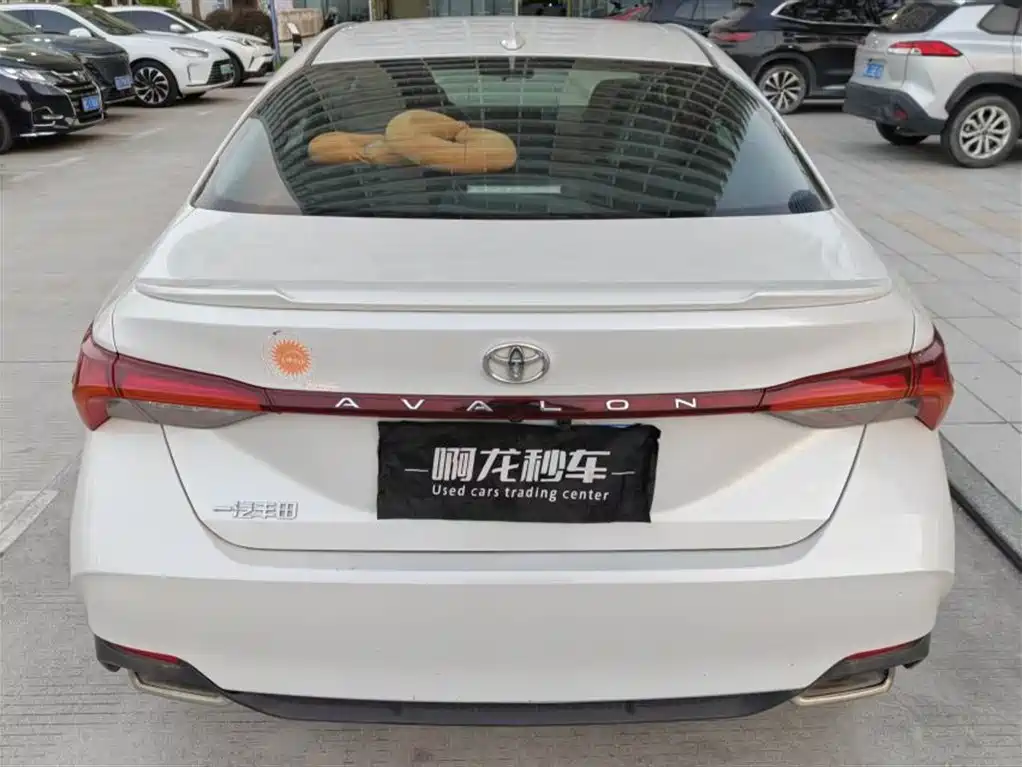 Toyota Avalon — миниатюра 8