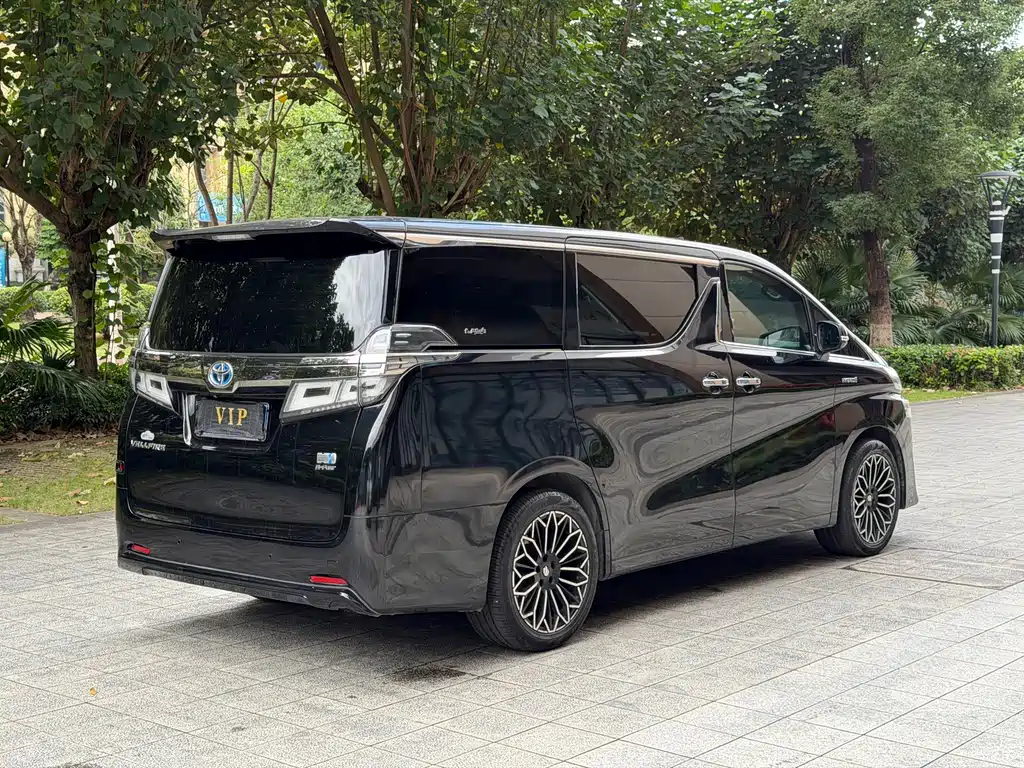 Toyota Vellfire — миниатюра 19