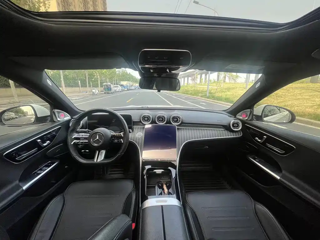 Mercedes-Benz C-Class — миниатюра 8