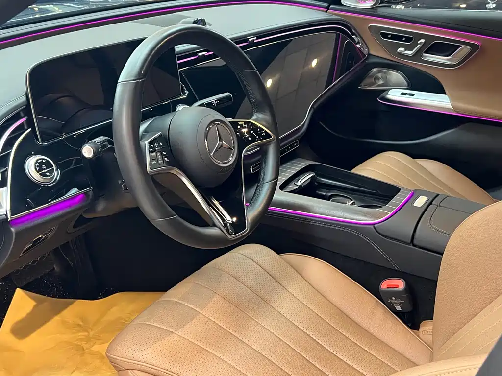 Mercedes-Benz E-Class — миниатюра 5