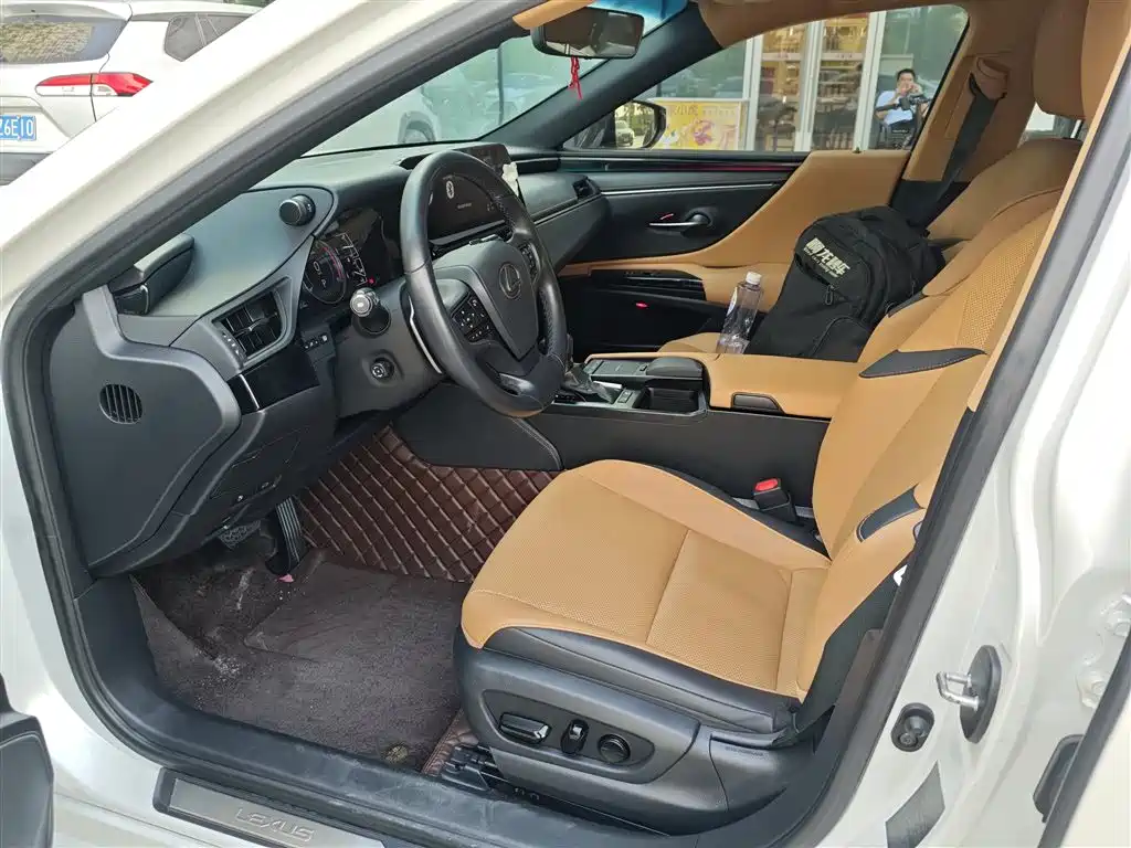 Lexus ES — миниатюра 4