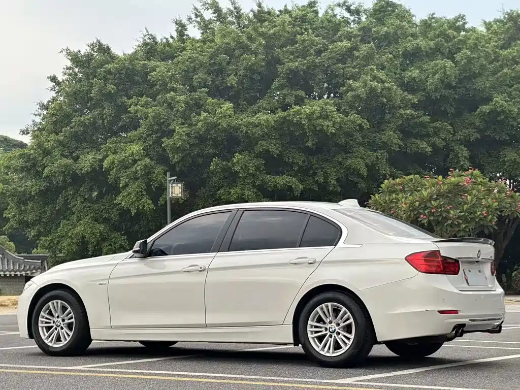 BMW 3 Series — миниатюра 15