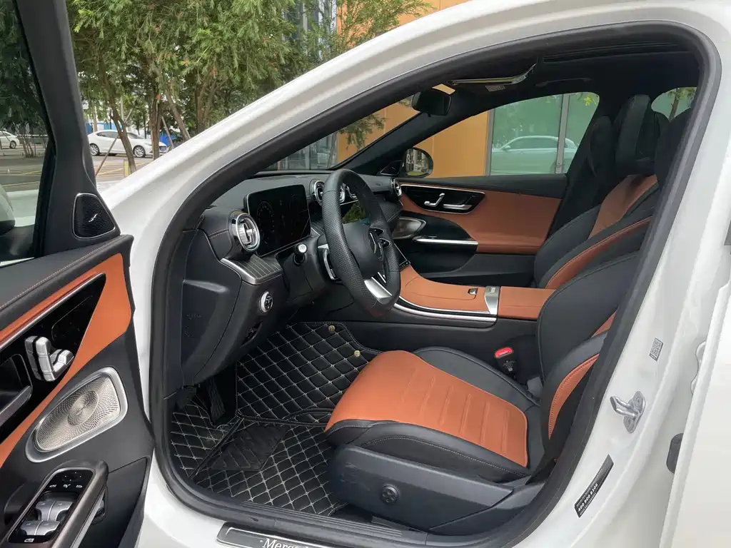 Mercedes-Benz C-Class — миниатюра 6