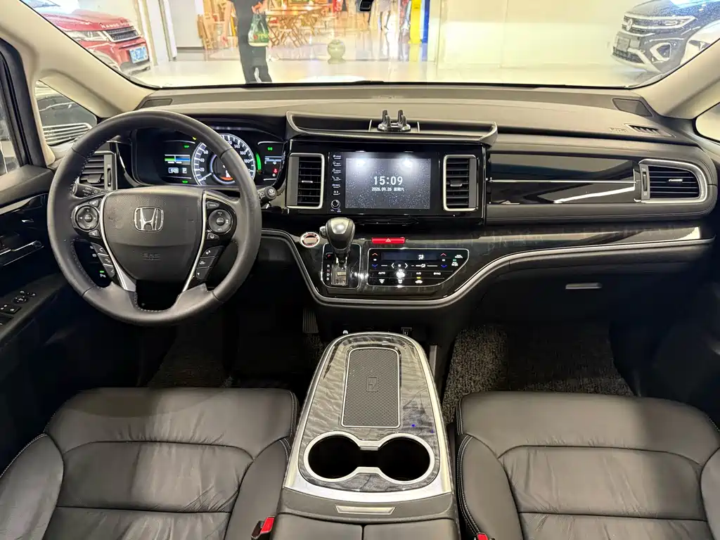 Honda Elysion — миниатюра 17