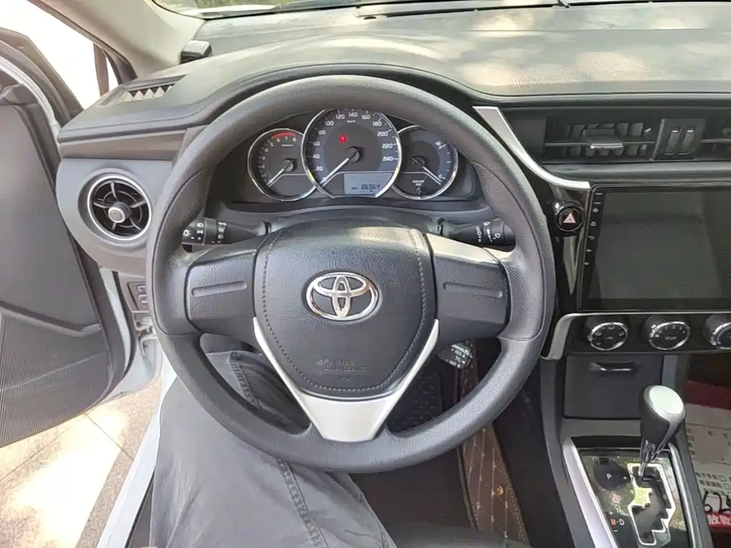 Toyota Corolla — миниатюра 11