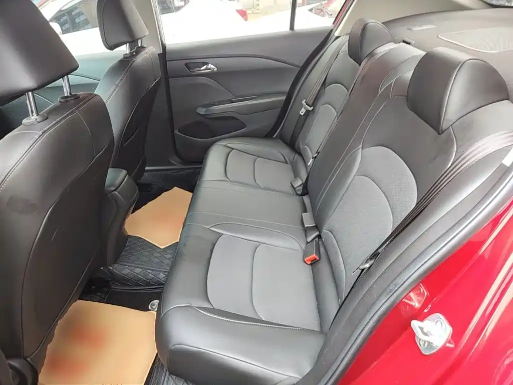 Chevrolet Cavalier — миниатюра 17