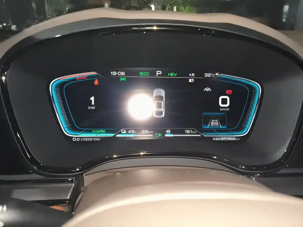 BYD Han — миниатюра 7