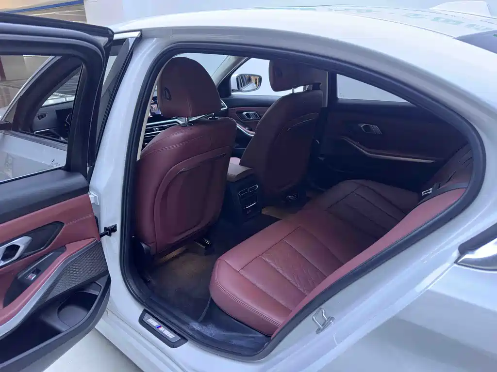 BMW 3 Series — миниатюра 9