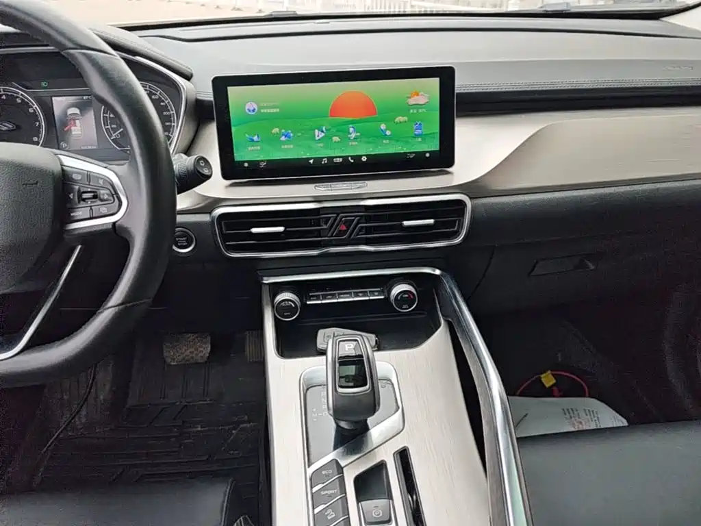 Geely Binyue — миниатюра 13