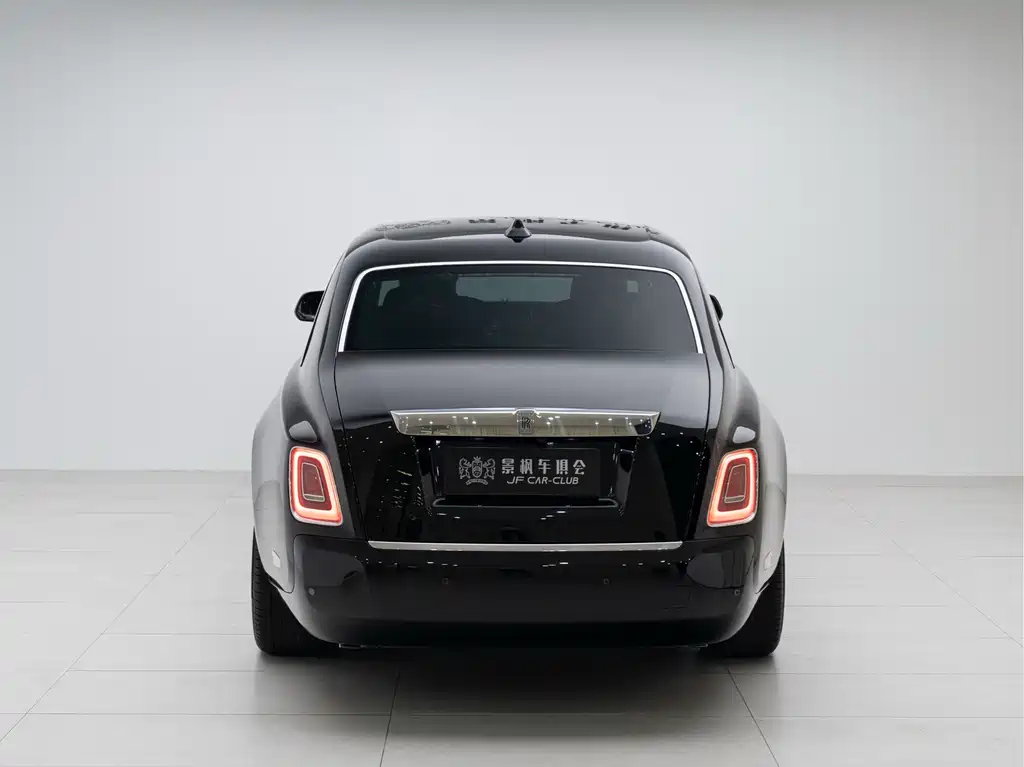 Rolls-Royce Phantom — миниатюра 5