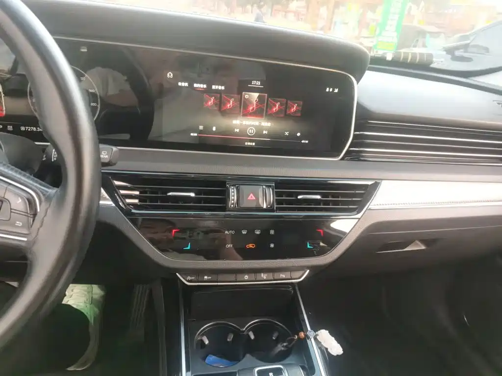 Hongqi Hongqi HS5 — миниатюра 9