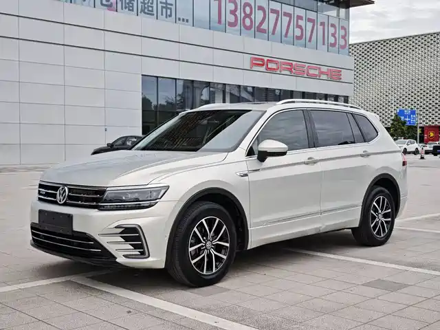 Volkswagen Tiguan L PHEV