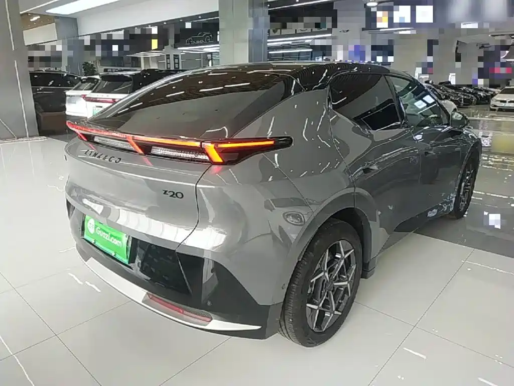 Lynk & Co 20 — миниатюра 7