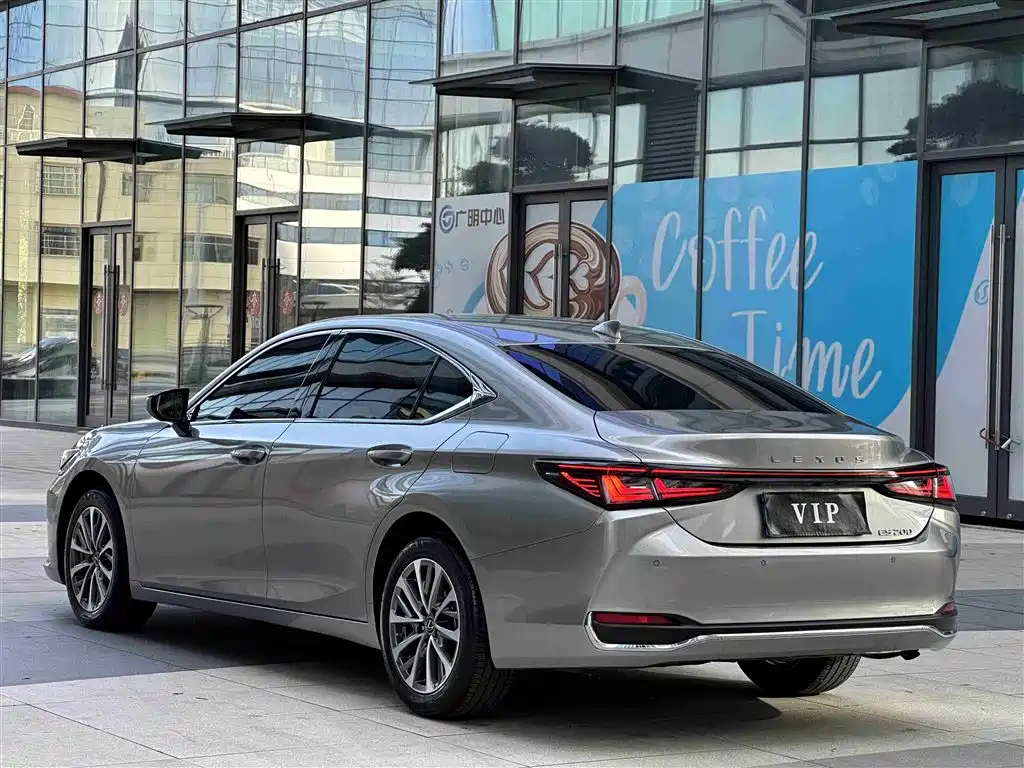Lexus ES 2025 200 Premium