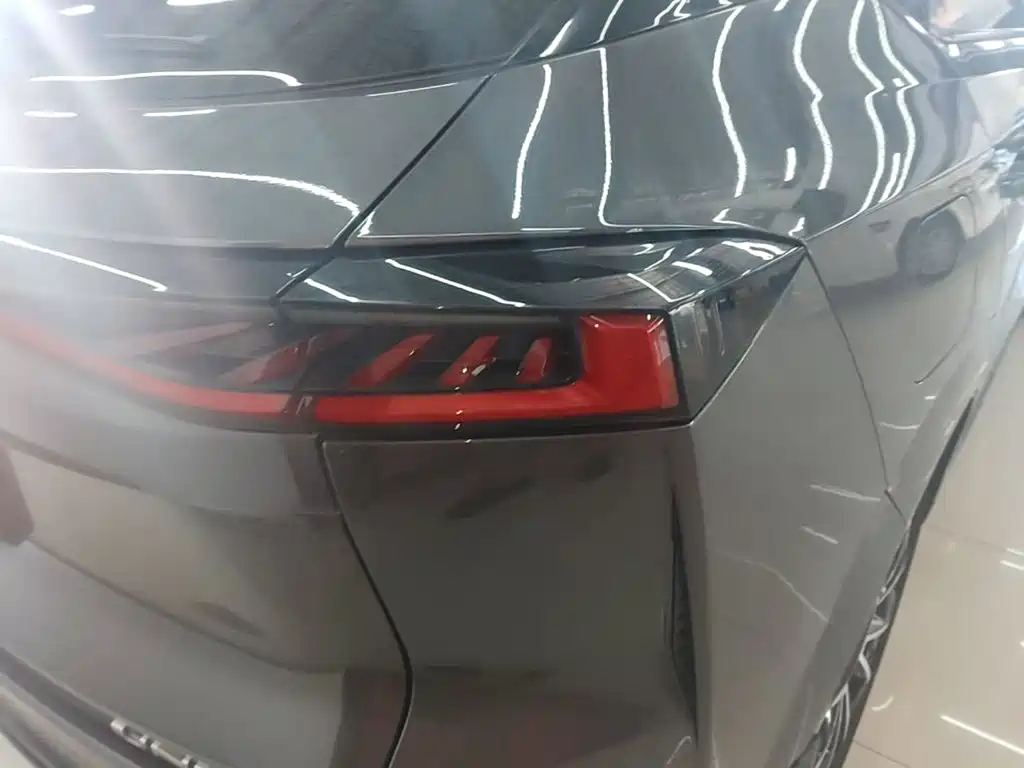 Changan UNI-Z New Energy — миниатюра 8