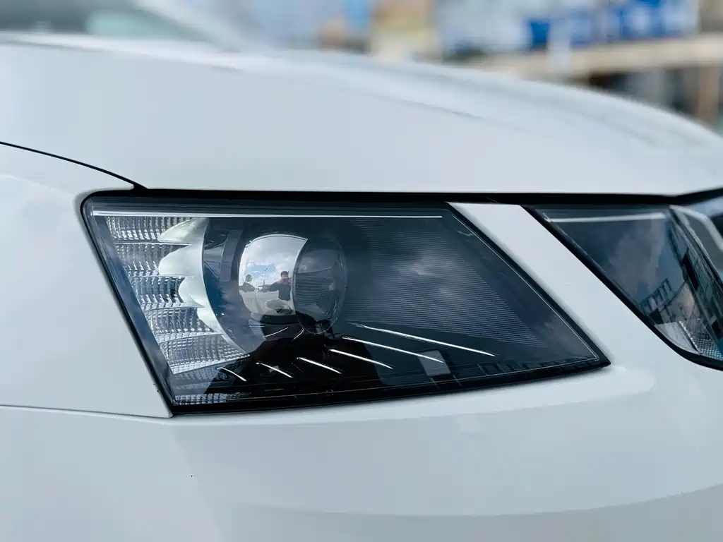 Skoda Octavia — миниатюра 12