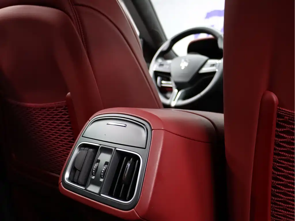 Maserati Levante — миниатюра 23