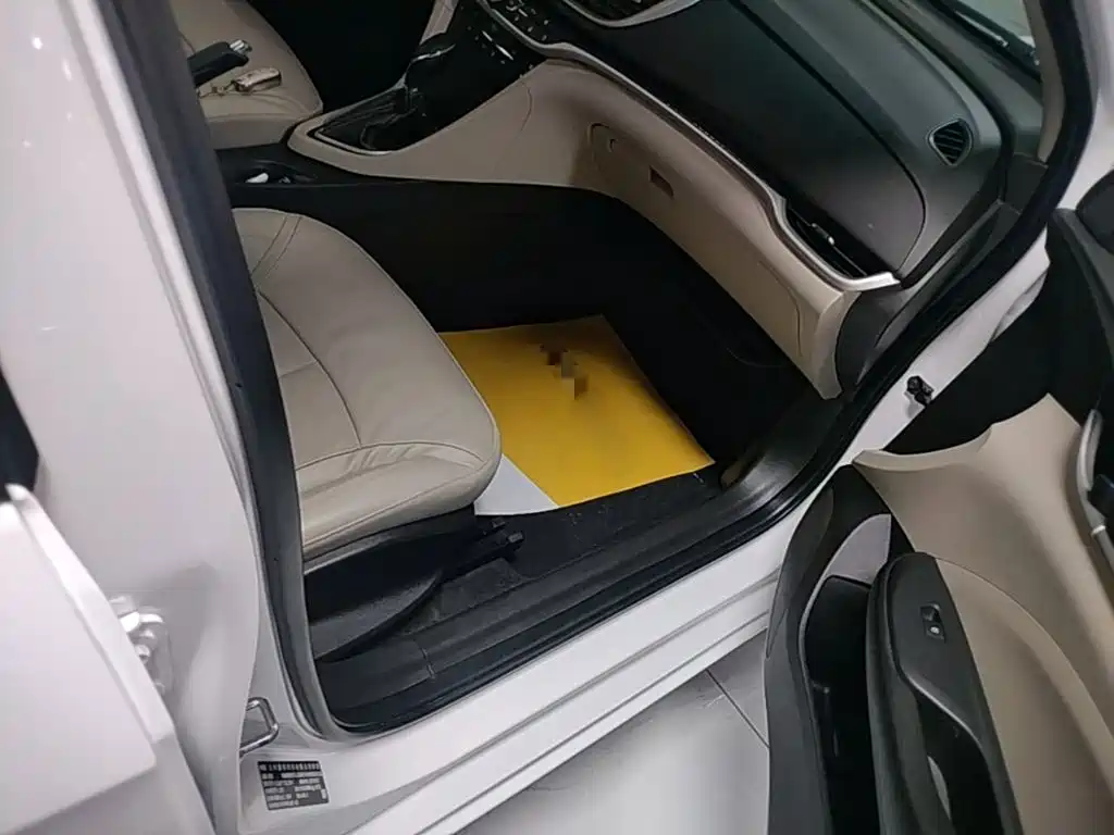 Buick Excelle — миниатюра 9