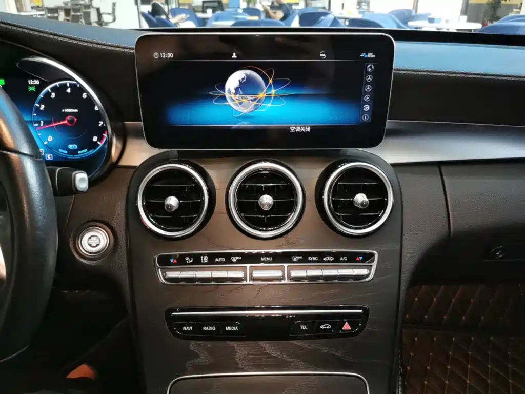 Mercedes-Benz C-Class — миниатюра 13