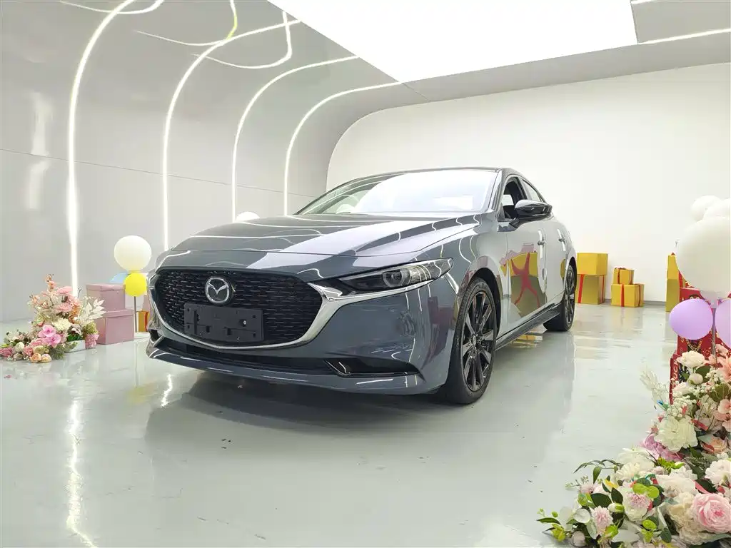 Mazda 3 Axela 2022