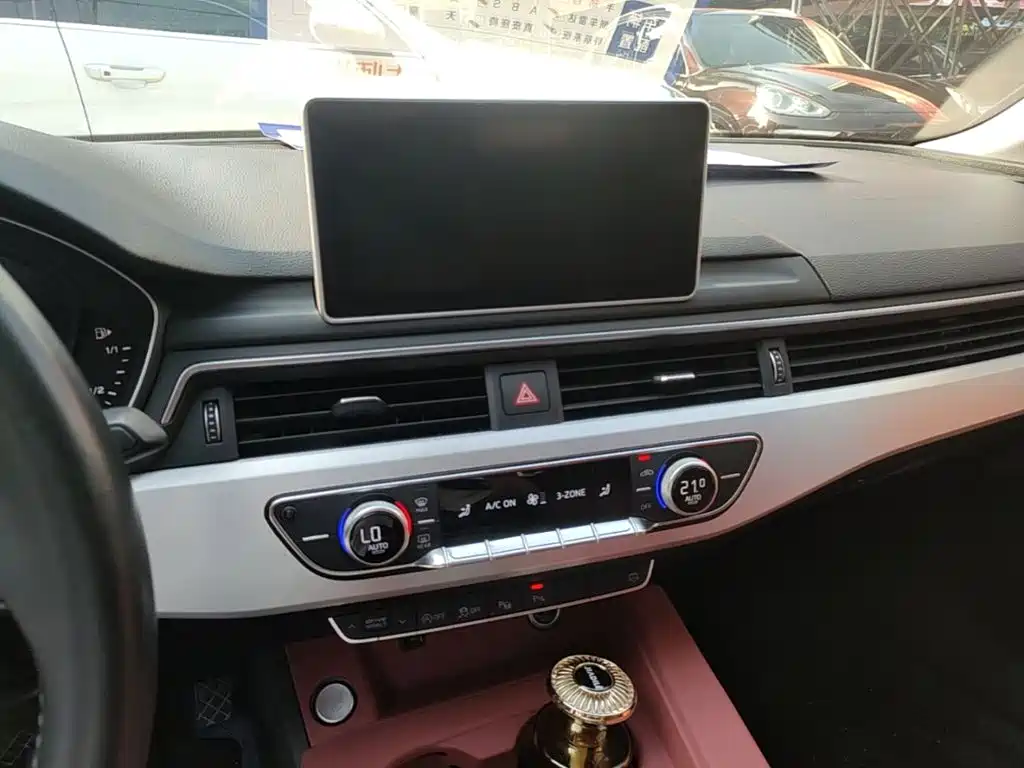 Audi A4L — миниатюра 13