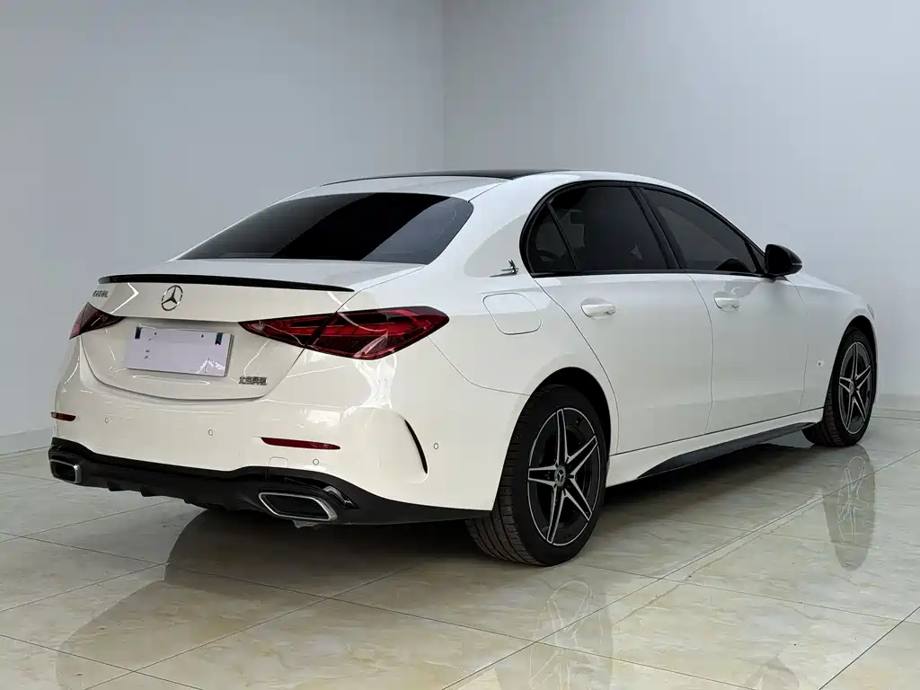 Mercedes-Benz C-Class — миниатюра 7