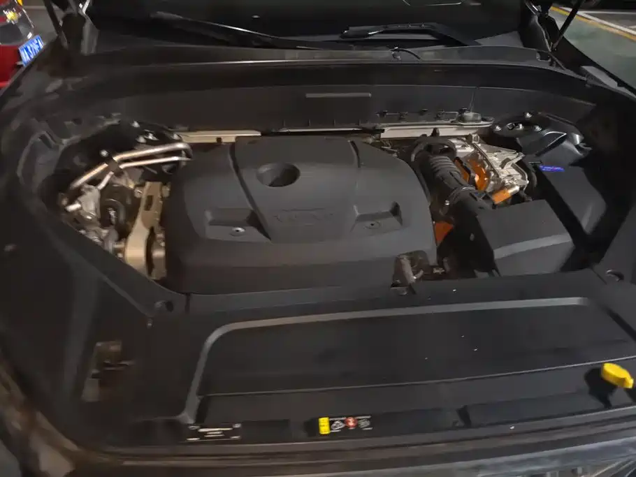 Volvo XC90 PHEV — миниатюра 10