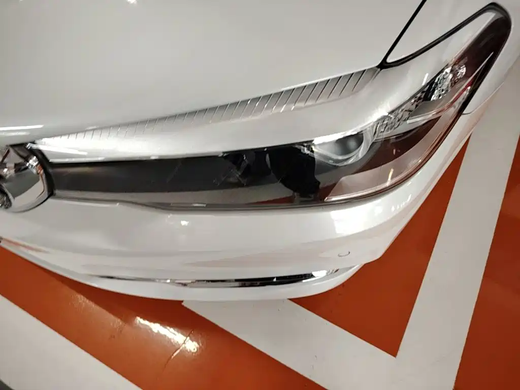 BMW 5 Series — миниатюра 24