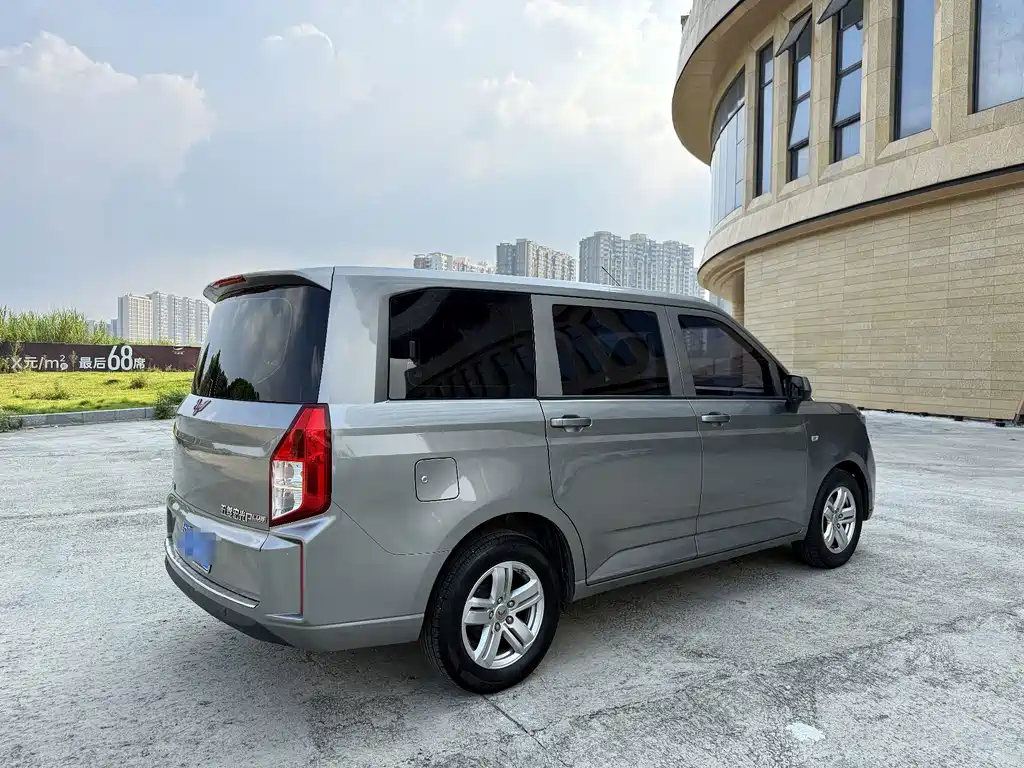 Wuling Hongguang PLUS — миниатюра 13