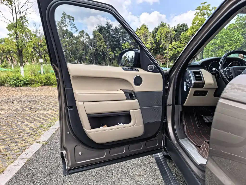 Land Rover Sport — миниатюра 18