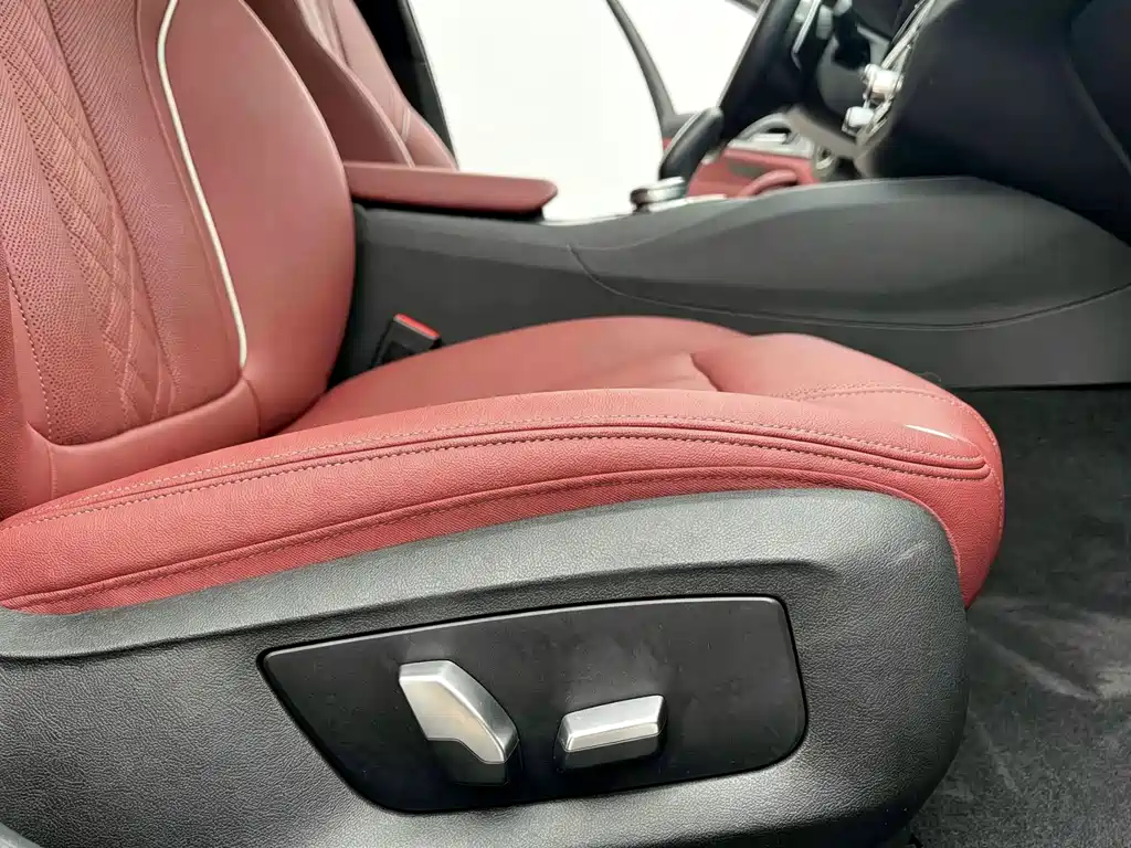 BMW 5 Series — миниатюра 9