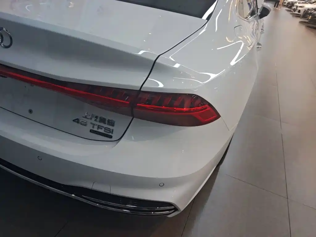 Audi A7L — миниатюра 8