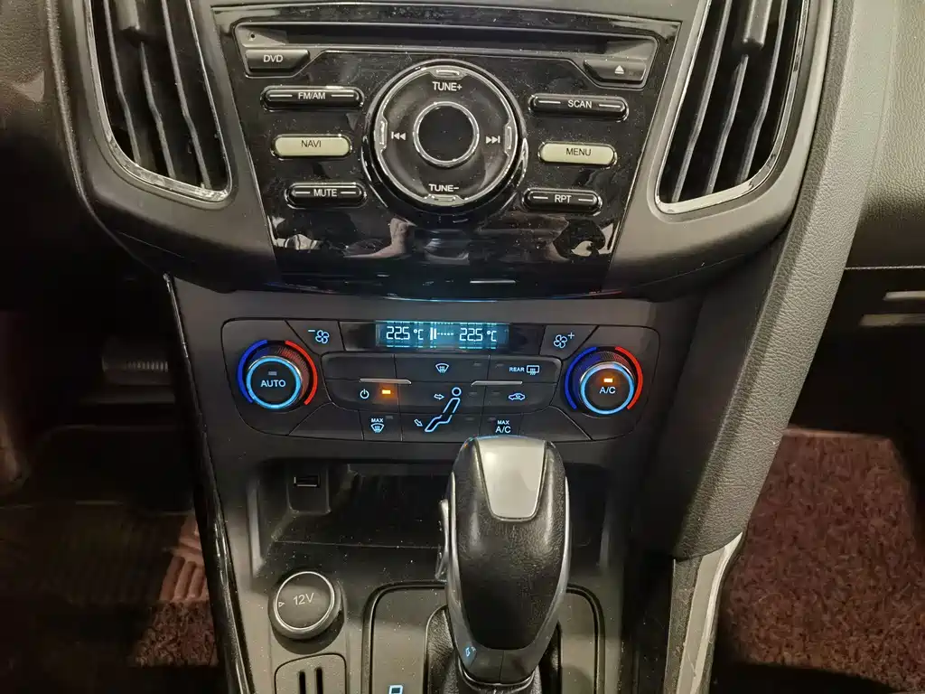 Ford Focus — миниатюра 11