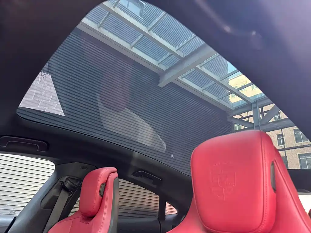 Porsche Taycan — миниатюра 13