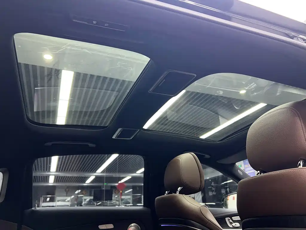 Mercedes-Benz E-Class — миниатюра 26