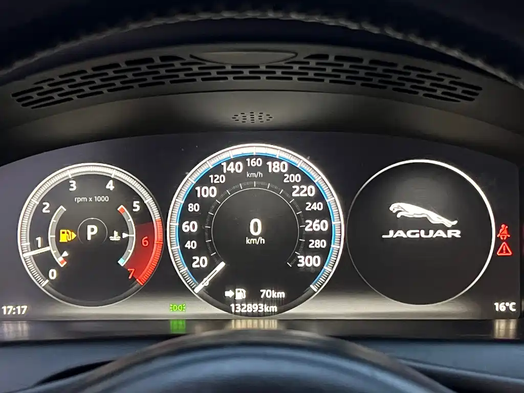 Jaguar XJ — миниатюра 7