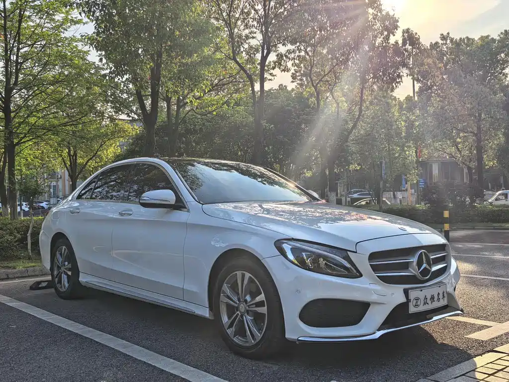 Mercedes-Benz C-Class — миниатюра 3