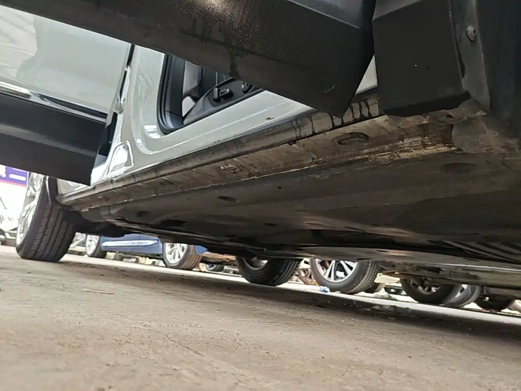 Volkswagen Tiguan L — миниатюра 21