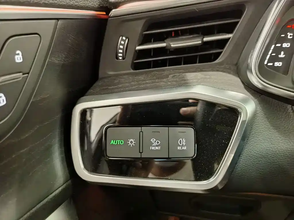 Audi A6L — миниатюра 6